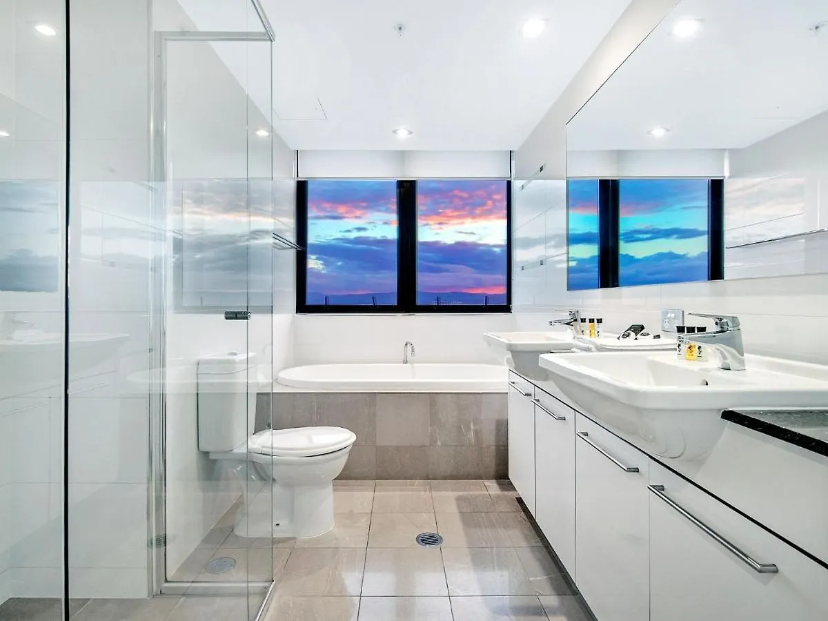Large Modern 3 Bedroom Apartment With City Views - Coasthm Gold Coast Australia